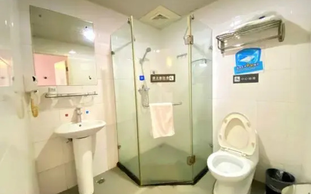7 Days Inn Shenzhen Longgang Dafen Oil Painting Village Branch