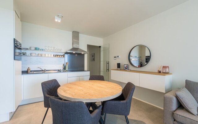 Bright Apartment Near the Center