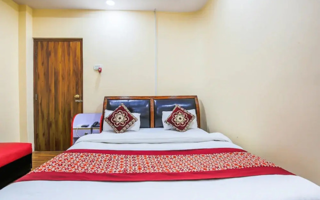 OYO 408 Hotel Taj
