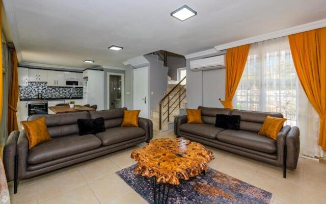 Blue - 4 Bedroom Holiday Villa in Hisarönü