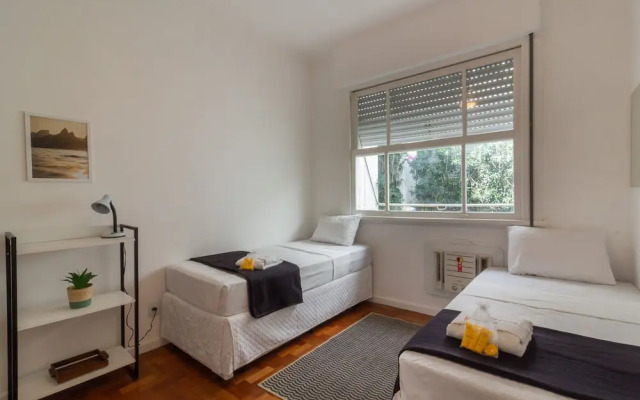 Space and Comfort in Leblon Ae302