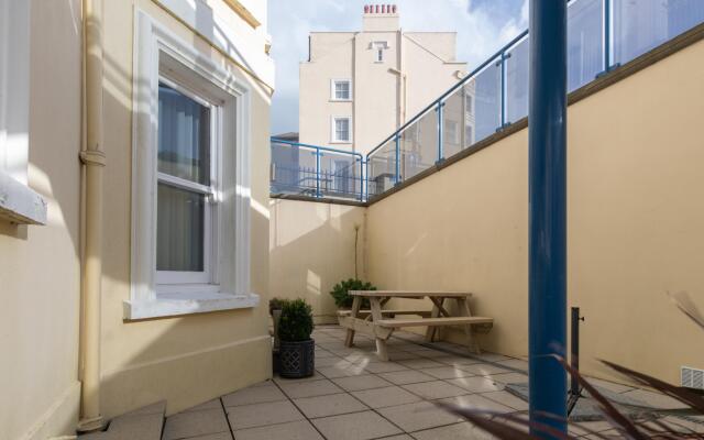 3 South Beach Court - Cosy Seafront Apartment