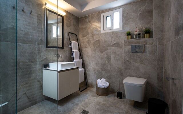 Olenia Luxury Apartments 4