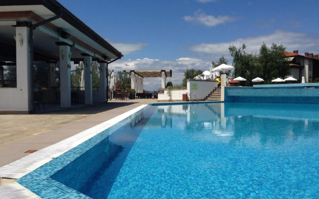 Santa Marina Holiday Village