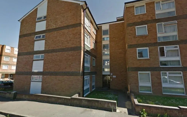 Peace Apartments-Brook House