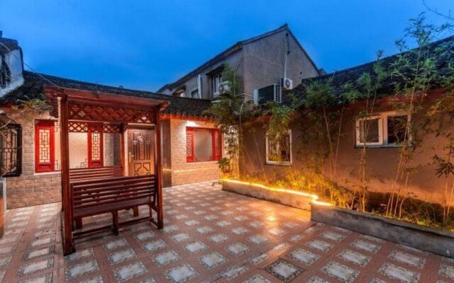 Xitang Moon Courtyard Guest House
