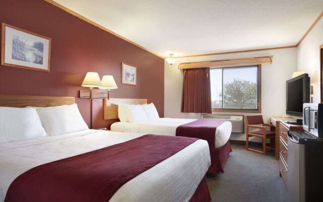 Super 8 Eveleth