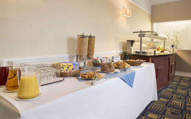 Ramada by Wyndham Loughborough Hotel