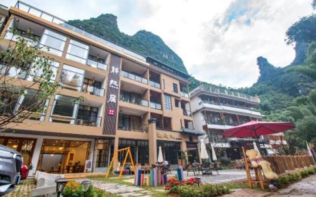 CTN LiRiver Boutique Hotel