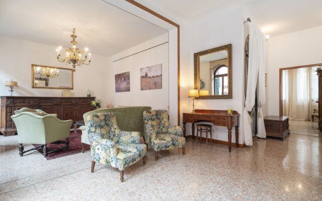 Ve.NI.Ce Cera Casa Dolce Vita
