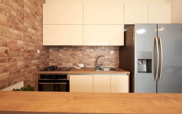 Enticing Holiday Home in Trogir Near Seabeach