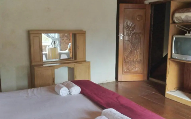 Hamba Kancane Ma-Africa Guest House