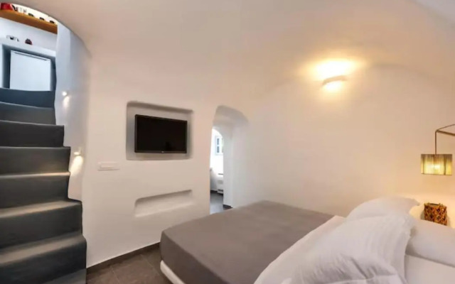 Great Vacation Cave House I