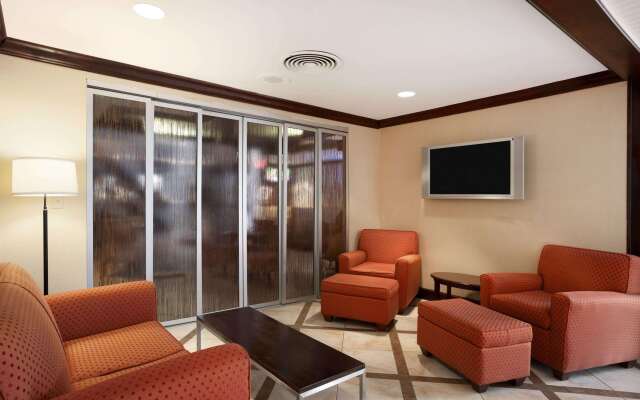 Ramada by Wyndham Newark/Wilmington