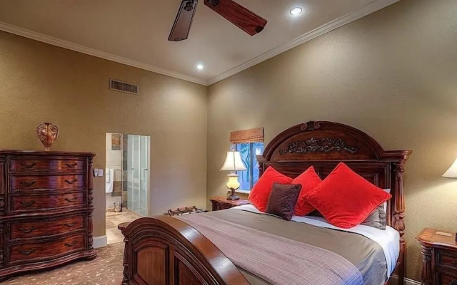 Continental Gardens By Signature Vacation Rentals