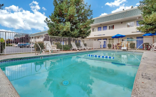 Motel 6 Rohnert Park, CA