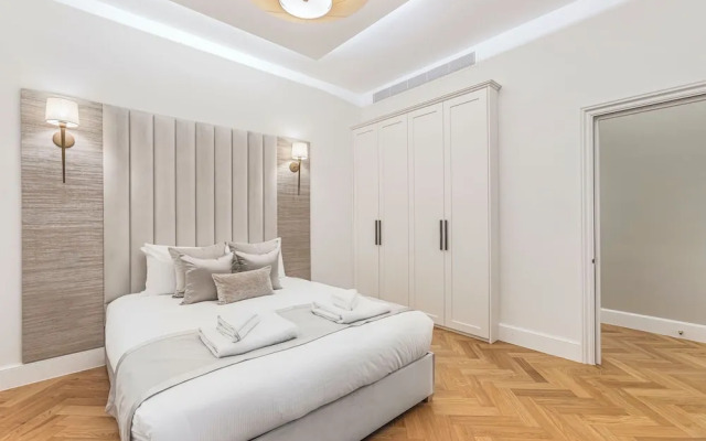 Wimpole Mews - 4 Bedroom Apartment
