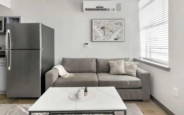 Birmingham Business District Apartments by Landing