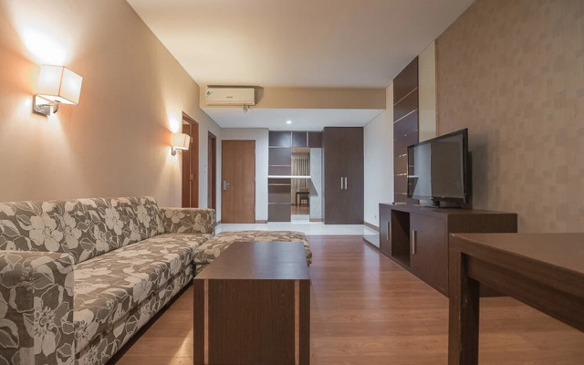 RedDoorz Premium near Paris Van Java Mall