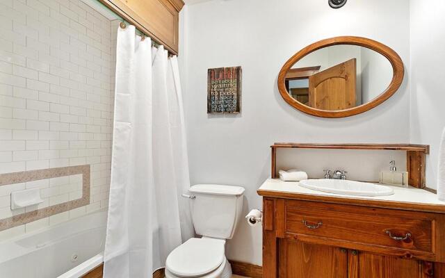Le Manoir 106-5 by Escapades Tremblant