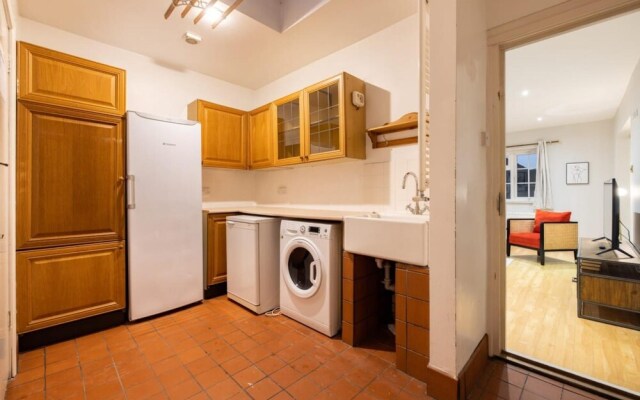 The Wycombe House - Inviting 5bdr House With Garden