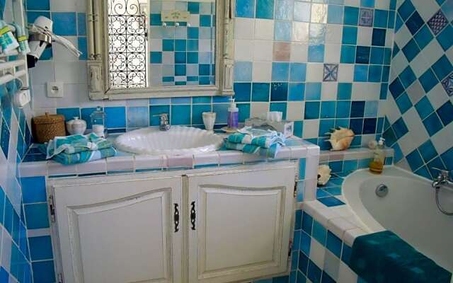 Domaine De La Provenç'âne Le Pigeonnier