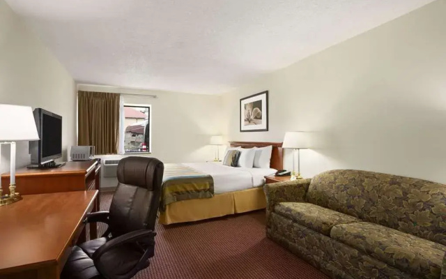 Days Inn by Wyndham Middletown