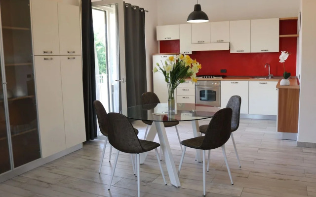 Holiday Apartment near Lake, Shared Swimming Pool