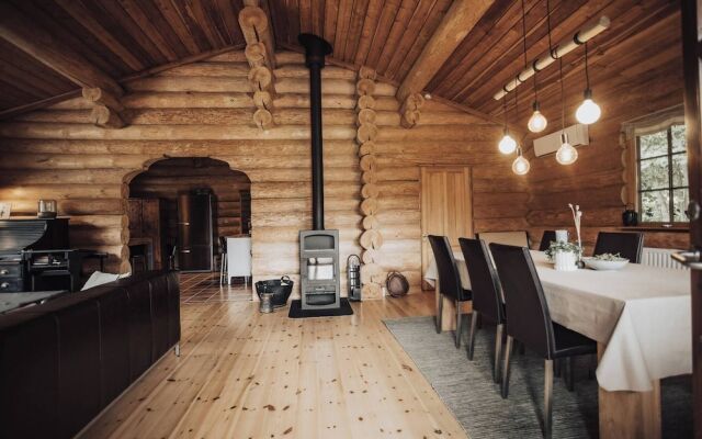 Fjordhygge, Cozy Log Retreat Near Sea & Forest - Sauna & Outdoor Living