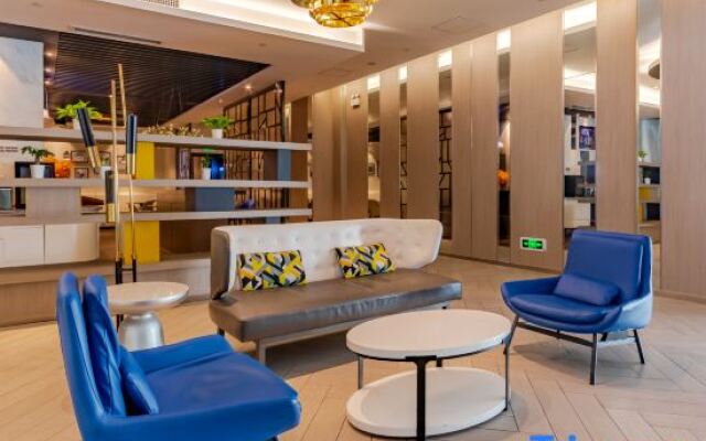 Orange Hotel (Hefei Huaihe Road Pedestrian Street Dadongmen Metro Station)