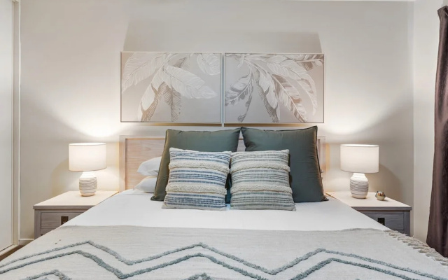 Family-friendly Stay Walk to Beach & Parks – Guest Rooms – Maroochydore