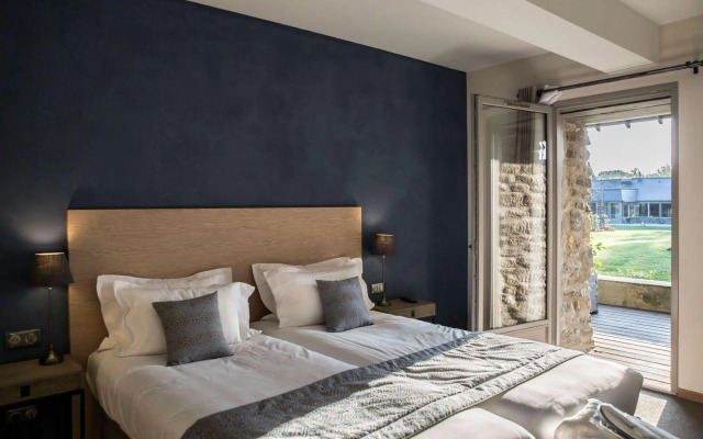 Hôtel de L'Abbaye Le Tronchet - Handwritten Collection