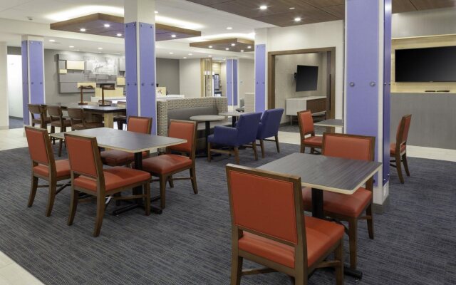 Holiday Inn Express & Suites Phoenix East - Gilbert by IHG