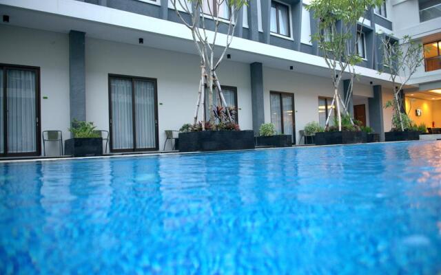 ILLIRA Lite Praya Lombok