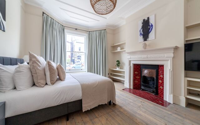 5 Bed Apartment in Clapham