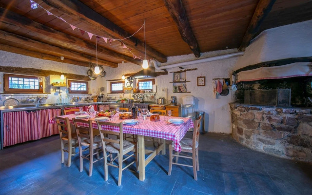 Le Fratte Sport and Relax in Hilly Area