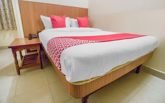 OYO 13300 Anupama Residency