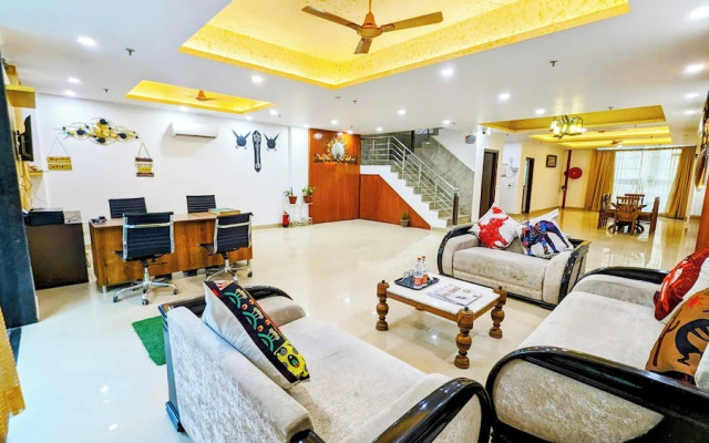 Hotel Moon Taj Near Yashobhoomi