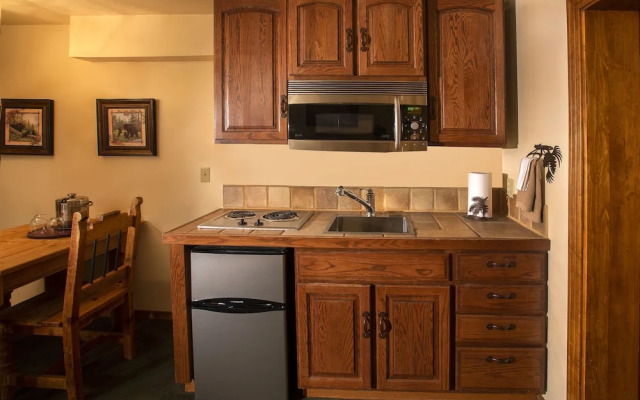 Alpine Village Suites