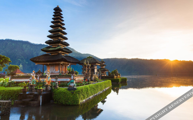 hotel de danau lake view