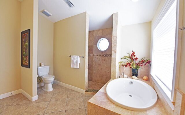 Blue Water View Apartment 6