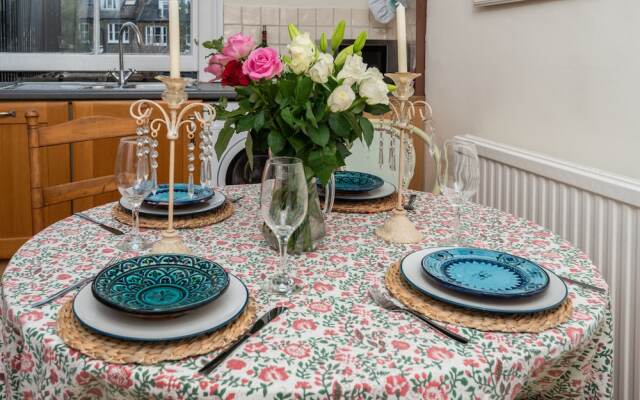 Panoramic Family Home in Maida Vale