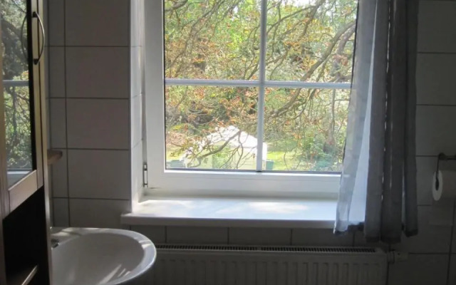 Ländliche 1-Raumwohnung im Park