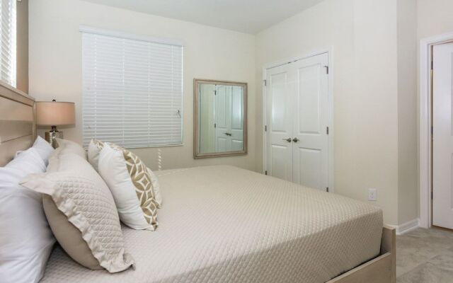 Family  Apartment at Storey Lake 272969