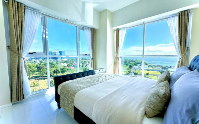La Mirada Deluxe Suites with Oceanview