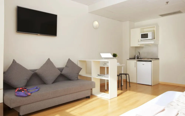 Hotel Vértice Roomspace Madrid
