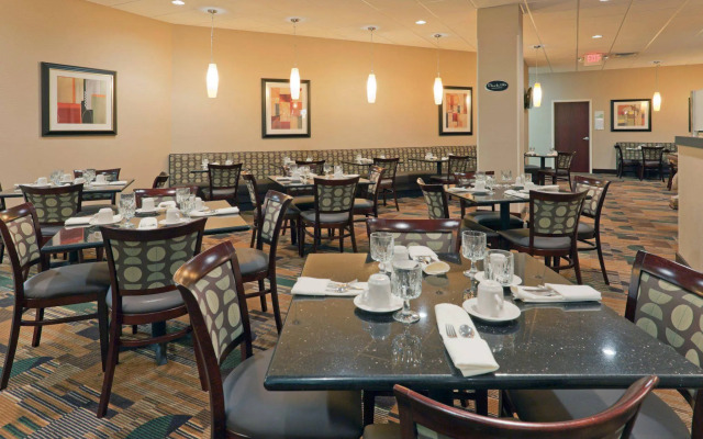 Quality Inn & Suites Downtown Mansfield