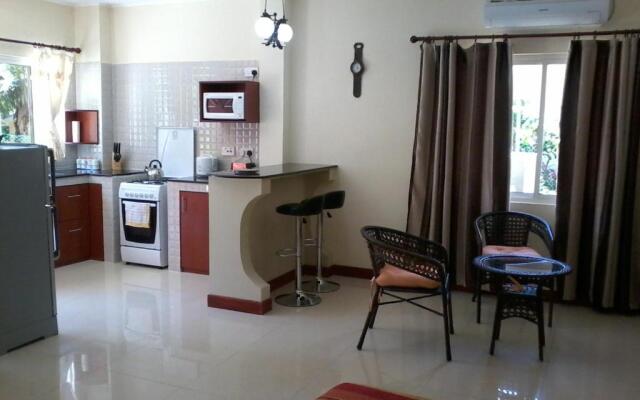Precious Residence C - Self-catering Studio