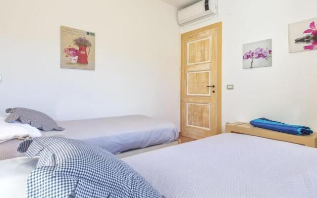 Alghero, Villa Josephine With Spectacular Swimming Pool, for 8 Guests