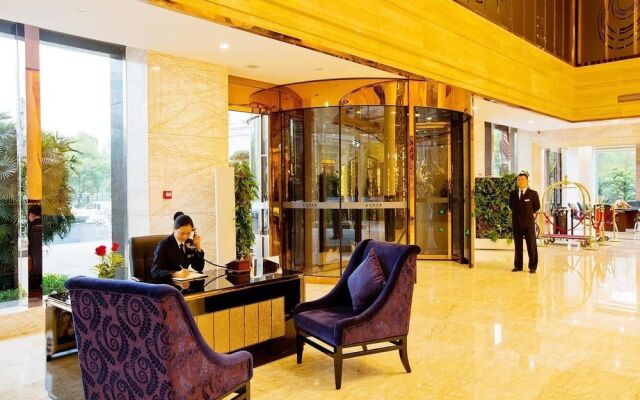 Yichang Golden Lion Hotel